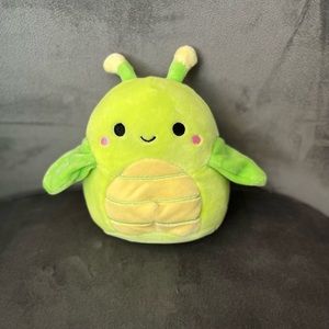 5 inch green Pilar the grass hopper squishmallow
